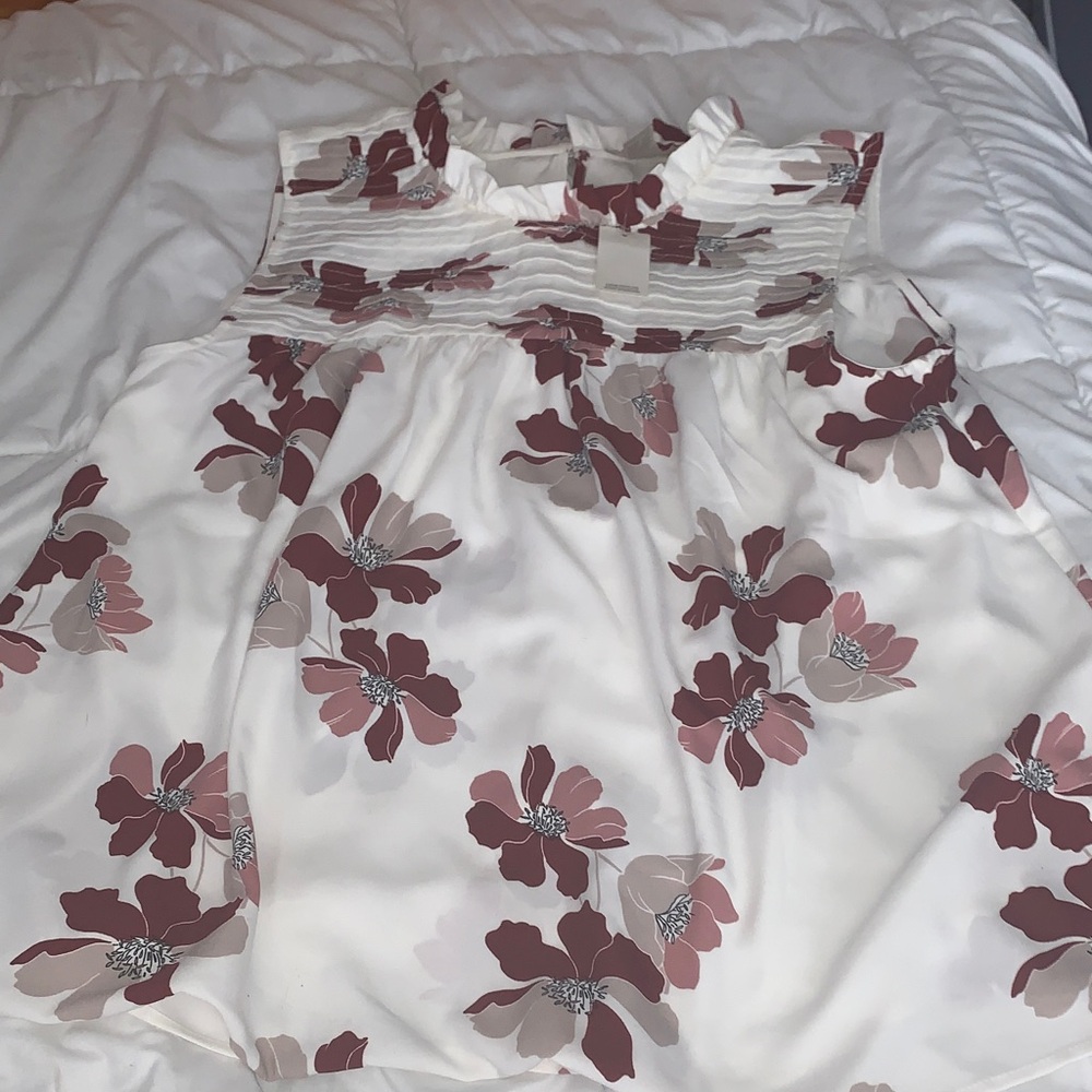 Loft woman’s top size Medium New